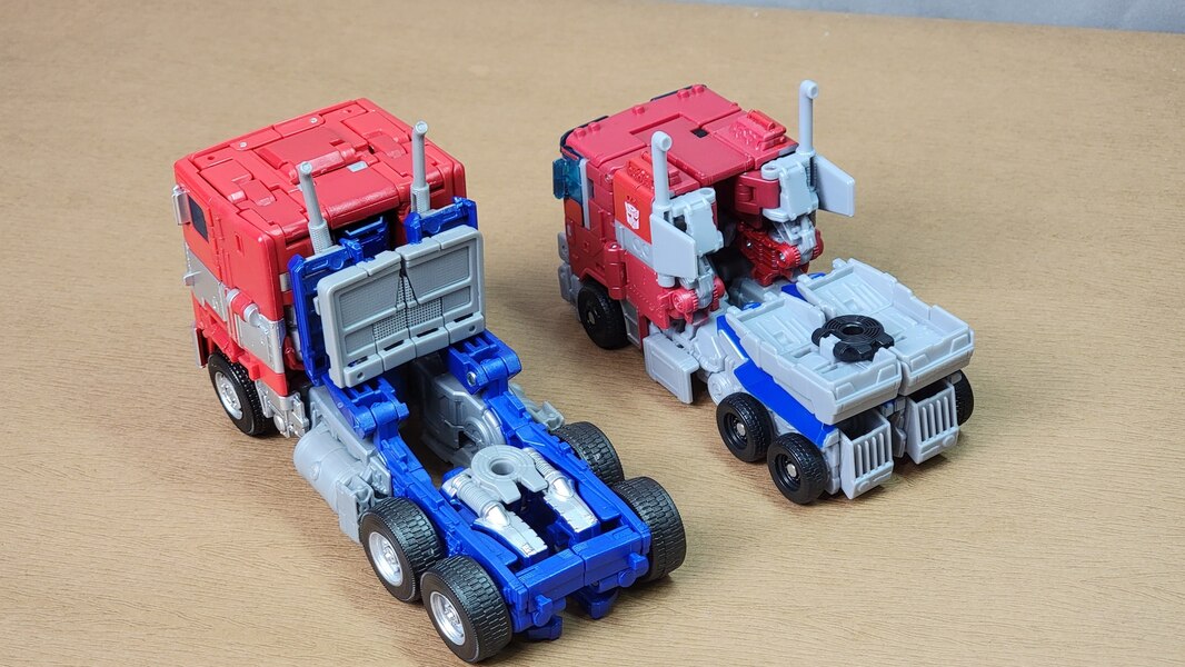In Hand Image Of Rise Of The Beasts Mainline Optimus Prime Voyager Toy  (24 of 27)
